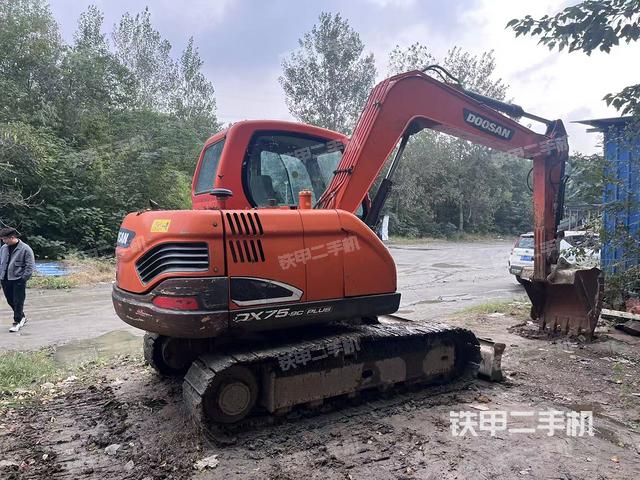 右后45(整機外觀) 右后45(整機外觀)