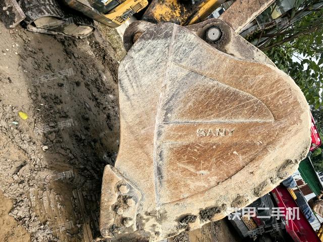 鏟斗45度(工作和回轉(zhuǎn)裝置) 鏟斗45度(工作和回轉(zhuǎn)裝置)