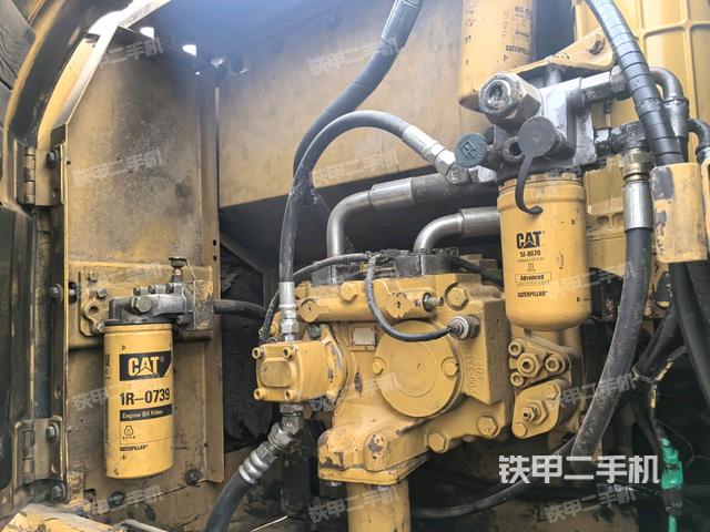液壓泵斜45?左(大件艙室) 液壓泵斜45?左(大件艙室)