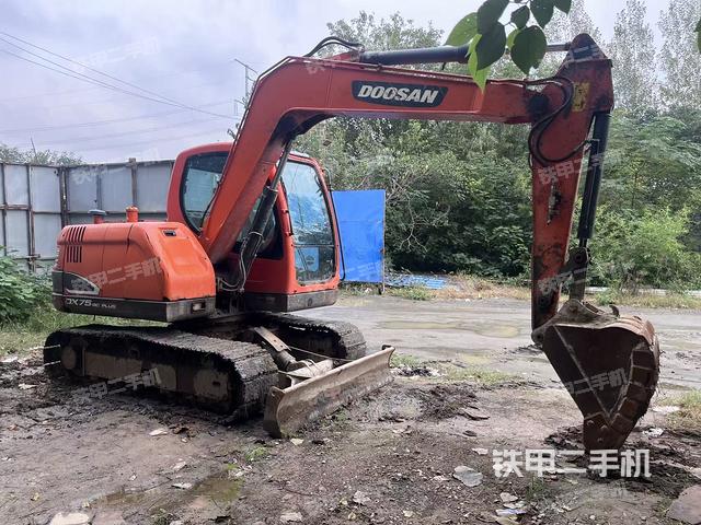 右前45(整機外觀) 右前45(整機外觀)
