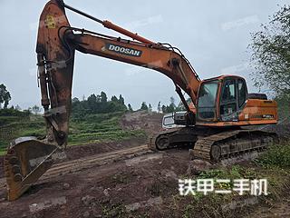 斗山DX260LC挖掘機