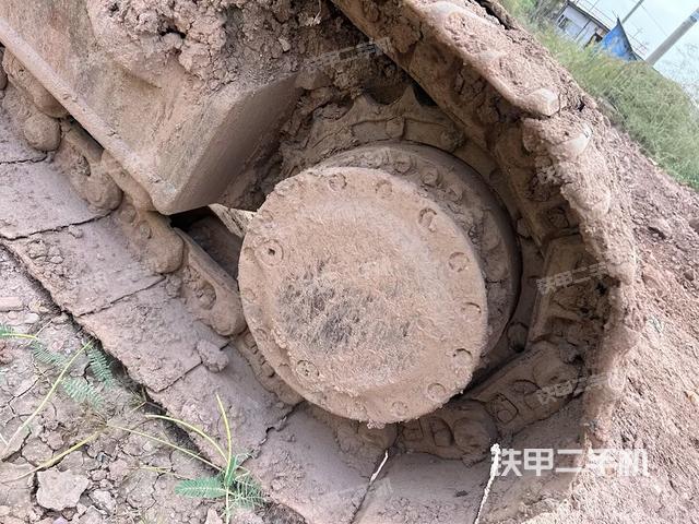 左驅(qū)動(dòng)輪(行走機(jī)構(gòu)) 左驅(qū)動(dòng)輪(行走機(jī)構(gòu))