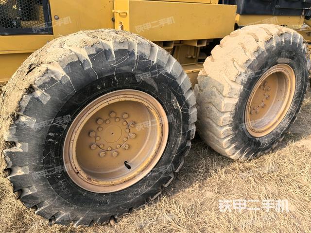 右驅(qū)動(dòng)輪/右后輪(行走機(jī)構(gòu)) 右驅(qū)動(dòng)輪/右后輪(行走機(jī)構(gòu))