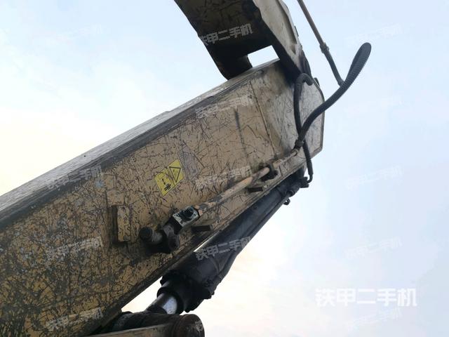 大臂油缸整體?豎拍(工作和回轉(zhuǎn)裝置) 大臂油缸整體?豎拍(工作和回轉(zhuǎn)裝置)