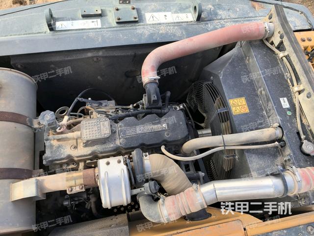 发动机室(上车部件) 发动机室(上车部件)