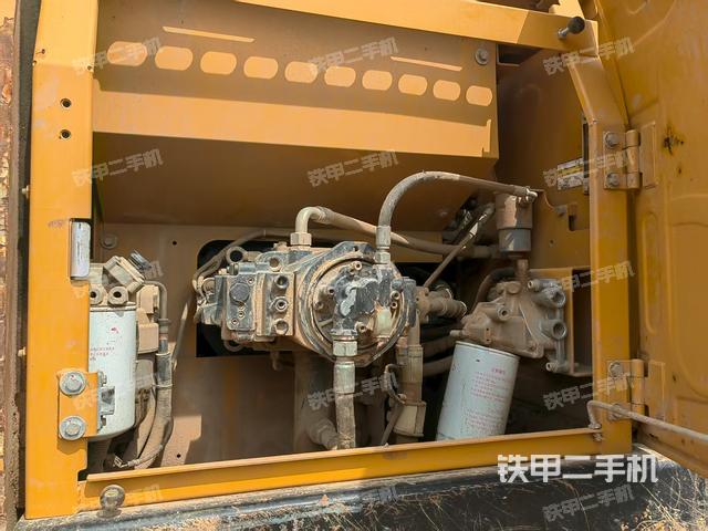 液壓泵室(大件艙室) 液壓泵室(大件艙室)