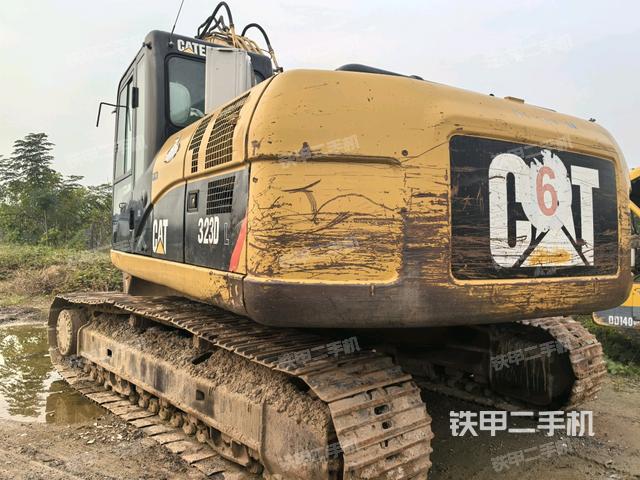 右前45(整機(jī)外觀) 右前45(整機(jī)外觀)