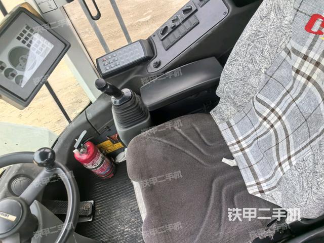小时表里程数(驾驶室部分) 小时表里程数(驾驶室部分)