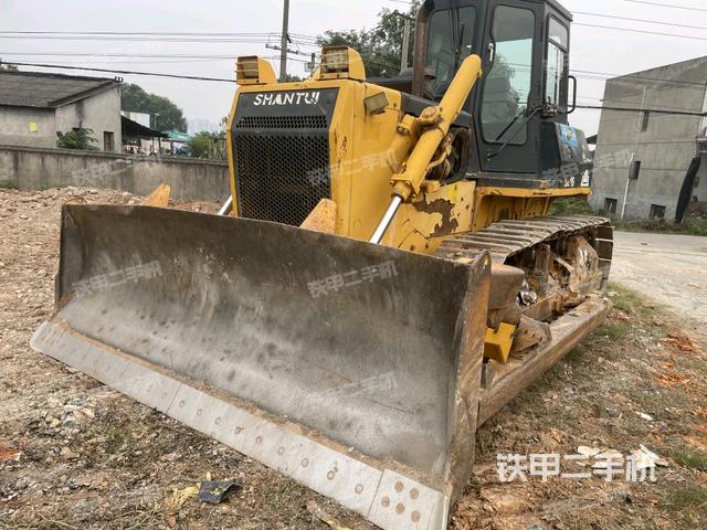 山推SD16标准型推土机