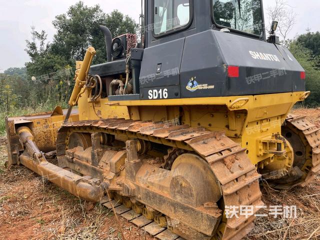 左后45°（推土机整车外观）