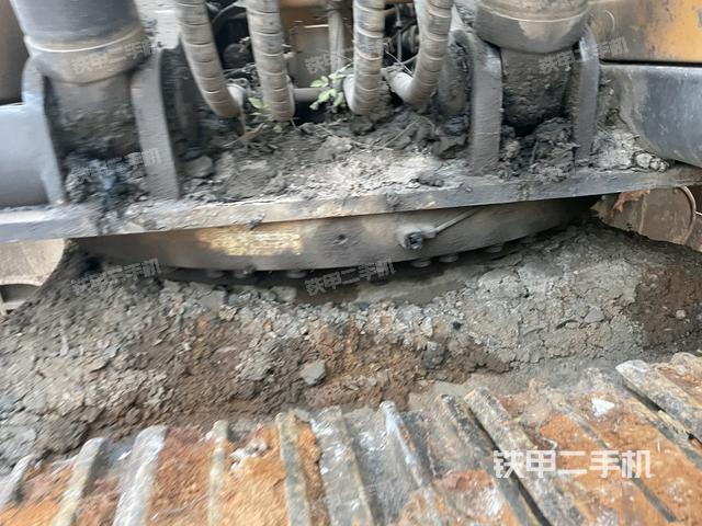 小臂整体左后（工作和回转装置）