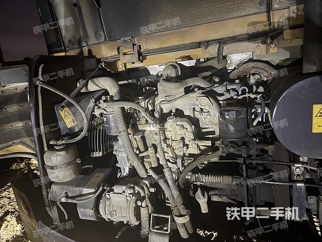 發(fā)動機整體俯視(整機外觀) 發(fā)動機整體俯視(整機外觀)