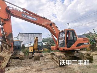 斗山DH215-9挖掘機(jī)