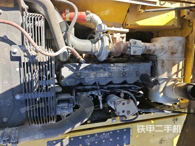 發(fā)動機(jī)整體俯視(整機(jī)外觀) 發(fā)動機(jī)整體俯視(整機(jī)外觀)