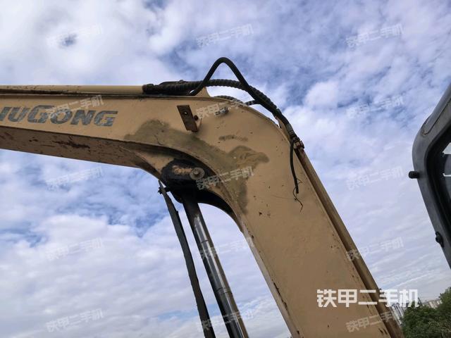 大臂整體?右側(cè)(工作和回轉(zhuǎn)裝置) 大臂整體?右側(cè)(工作和回轉(zhuǎn)裝置)