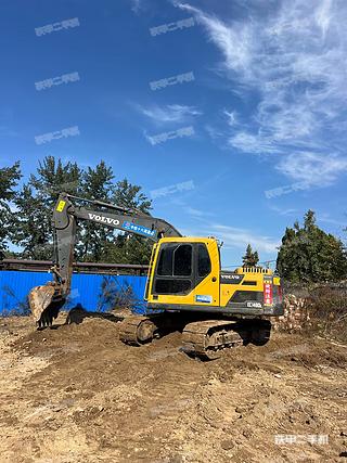 沃尔沃EC140DL挖掘机