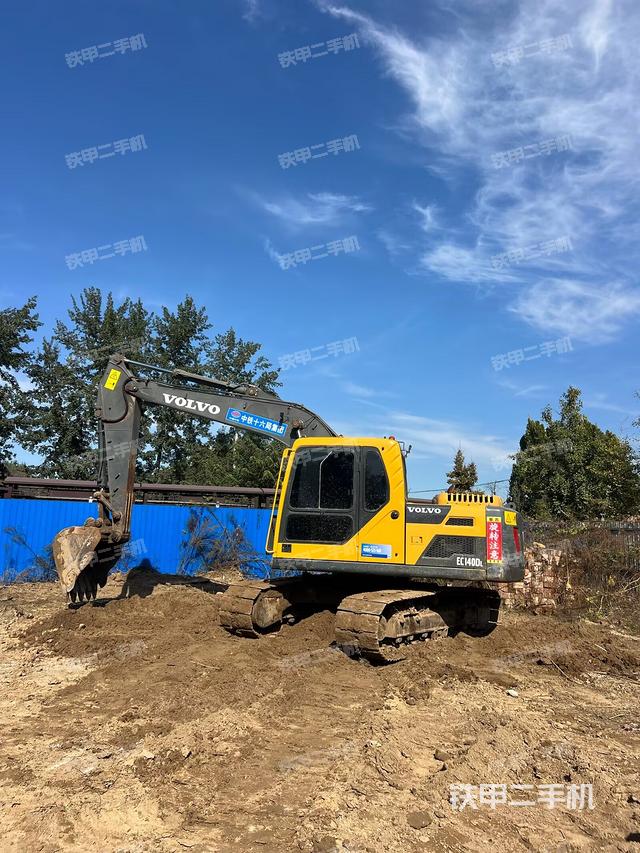 沃尔沃EC140DL挖掘机