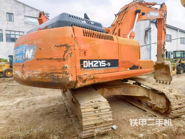 右前45(整機(jī)外觀) 右前45(整機(jī)外觀)