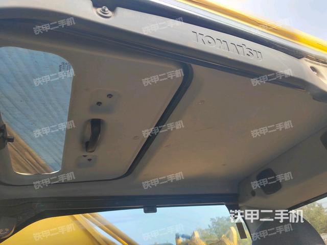 駕駛室頂部(整機外觀) 駕駛室頂部(整機外觀)