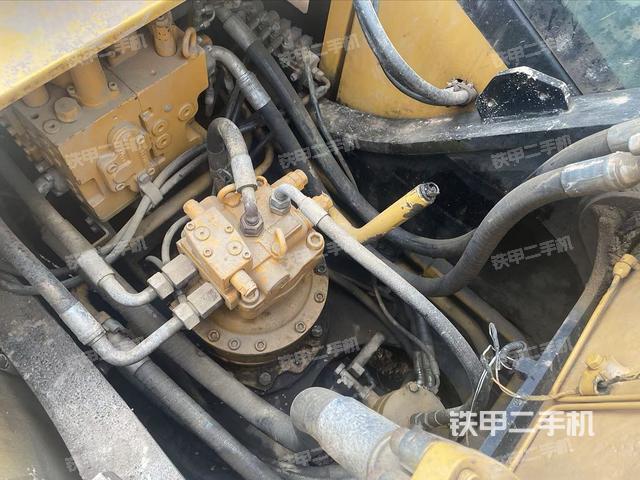 发动机室（上车部件）