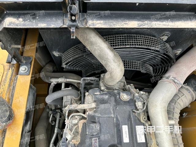 水箱+風(fēng)扇特寫(上車部件) 水箱+風(fēng)扇特寫(上車部件)