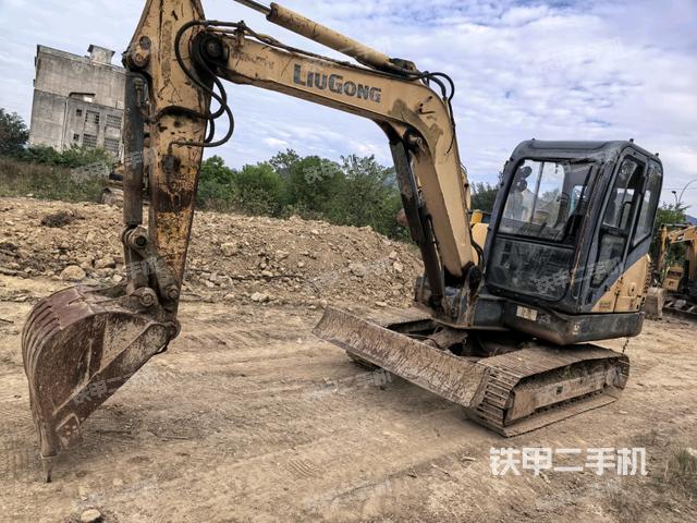 右前45(整機(jī)外觀) 右前45(整機(jī)外觀)