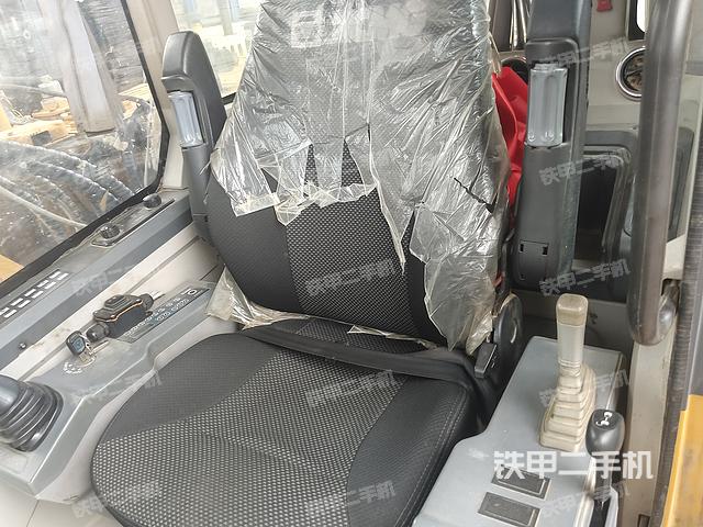 驾驶室整体（整机外观）