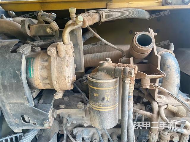 發(fā)動(dòng)機(jī)整體俯視(整機(jī)外觀) 發(fā)動(dòng)機(jī)整體俯視(整機(jī)外觀)