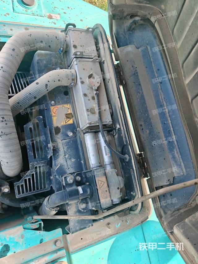 氣門室蓋螺絲特寫(上車部件) 氣門室蓋螺絲特寫(上車部件)