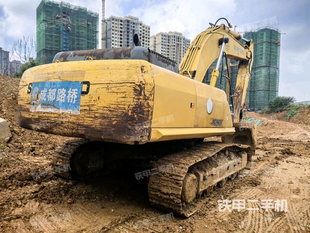 右后45(整機(jī)外觀) 右后45(整機(jī)外觀)