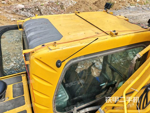 駕駛室頂部俯視(上車部件) 駕駛室頂部俯視(上車部件)