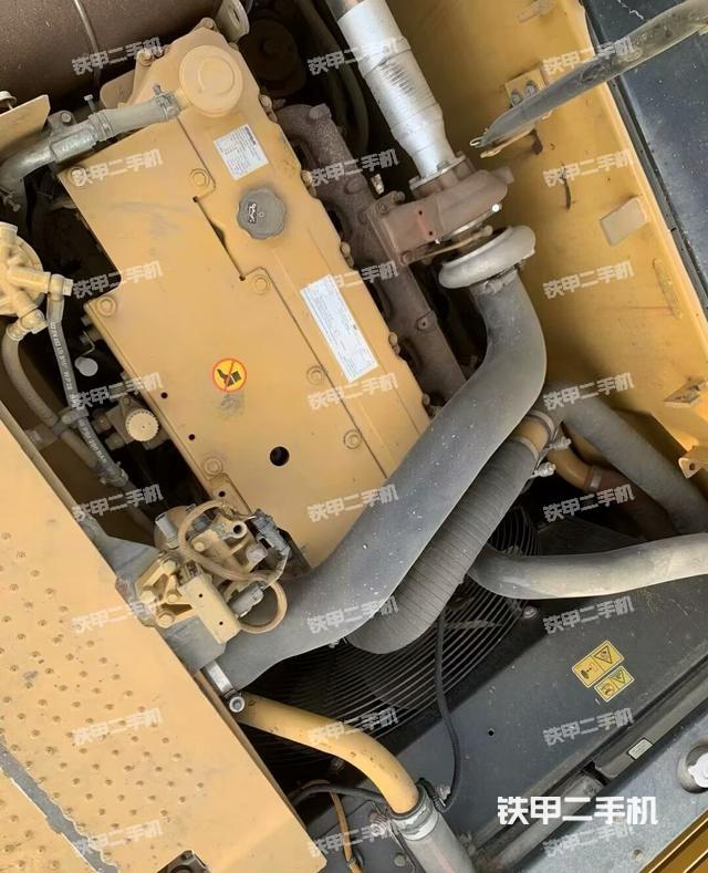 发动机整体俯视(整机外观) 发动机整体俯视(整机外观)