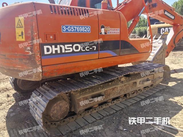 整機右后45°(整機外觀) 整機右后45°(整機外觀)