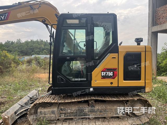 驾驶室整体(整机外观) 驾驶室整体(整机外观)