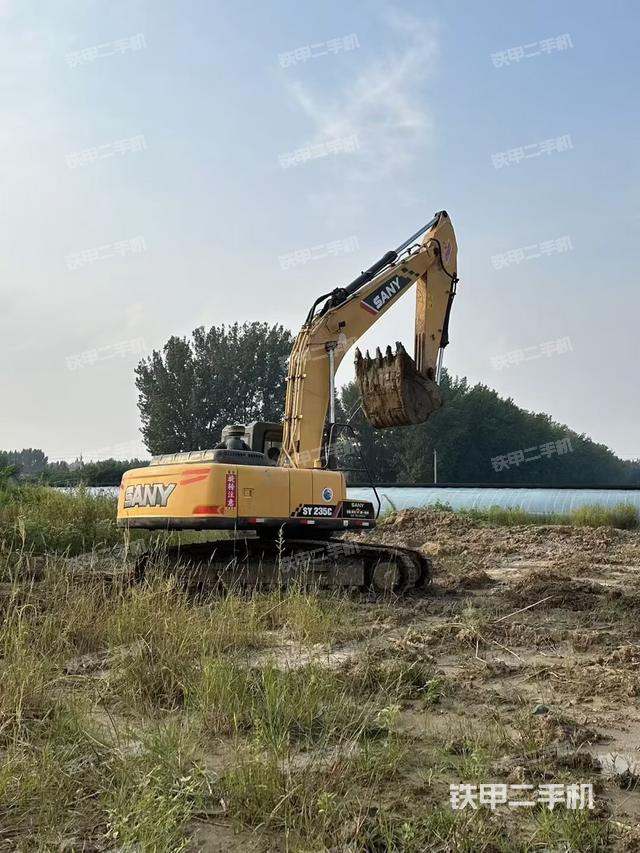 整機(jī)右后45°(整機(jī)外觀) 整機(jī)右后45°(整機(jī)外觀)