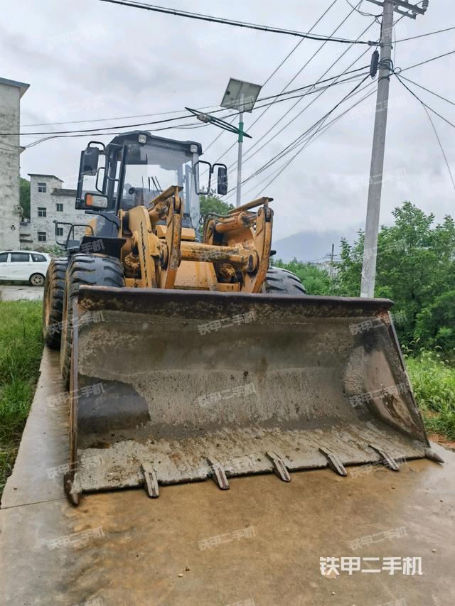 工作裝置整體(整機(jī)外觀及大件) 工作裝置整體(整機(jī)外觀及大件)