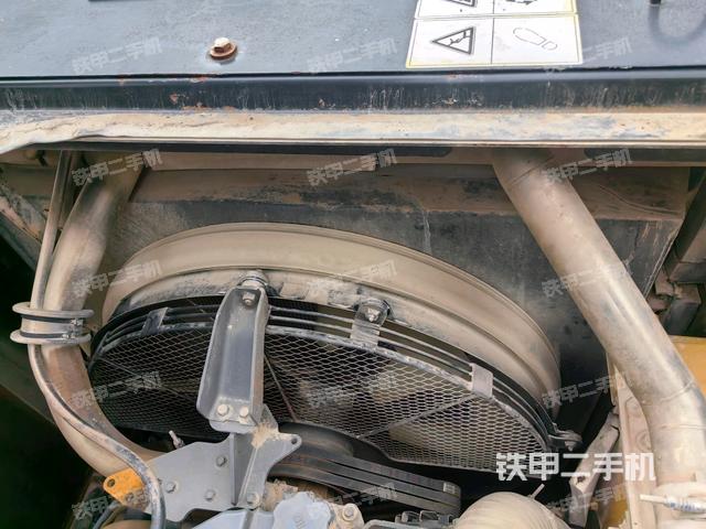 水箱+風(fēng)扇特寫(xiě)(上車(chē)部件) 水箱+風(fēng)扇特寫(xiě)(上車(chē)部件)