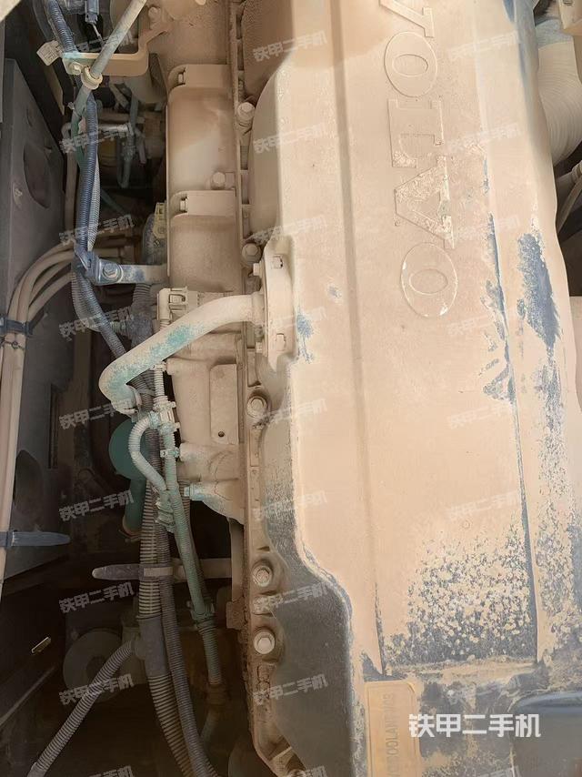 发动机整体俯视(整机外观) 发动机整体俯视(整机外观)