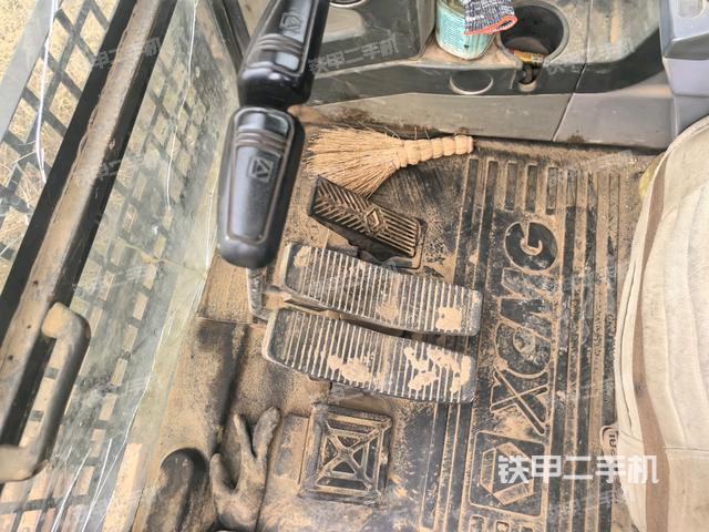 后窗玻璃角標(biāo)(駕駛室部分) 后窗玻璃角標(biāo)(駕駛室部分)