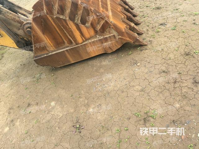 大臂整體?右側(cè)(工作和回轉(zhuǎn)裝置) 大臂整體?右側(cè)(工作和回轉(zhuǎn)裝置)