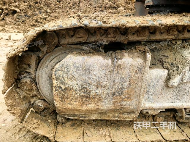 右側(cè)履帶整體(行走機(jī)構(gòu)) 右側(cè)履帶整體(行走機(jī)構(gòu))