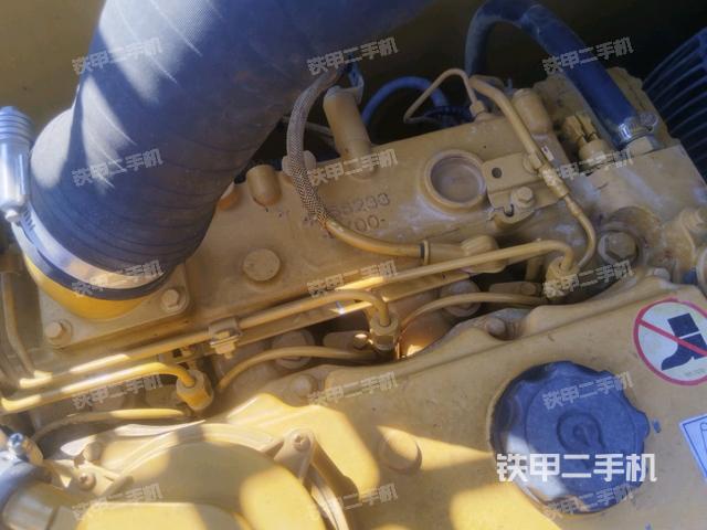 气门室盖螺丝特写(上车部件) 气门室盖螺丝特写(上车部件)