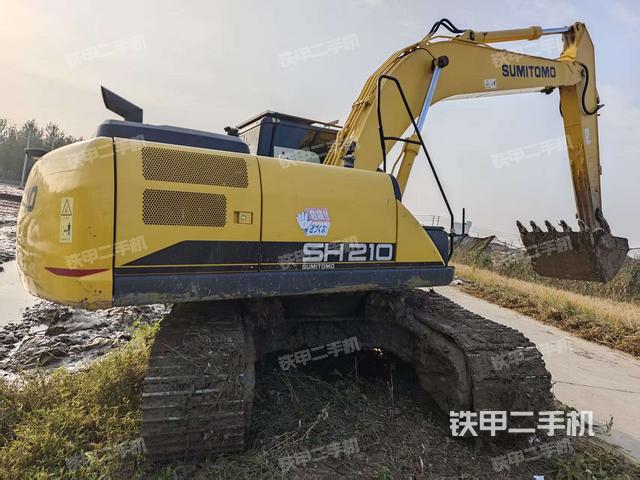 整機(jī)右后45°(整機(jī)外觀(guān)) 整機(jī)右后45°(整機(jī)外觀(guān))
