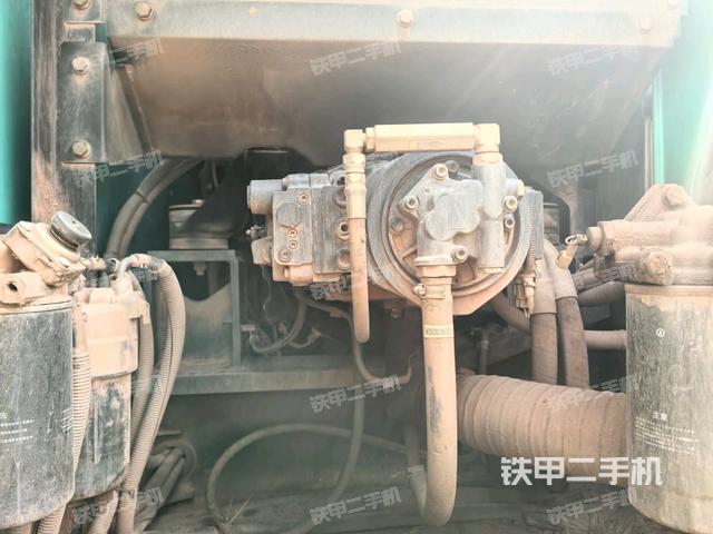 液压泵斜45 左(大件舱室) 液压泵斜45 左(大件舱室)