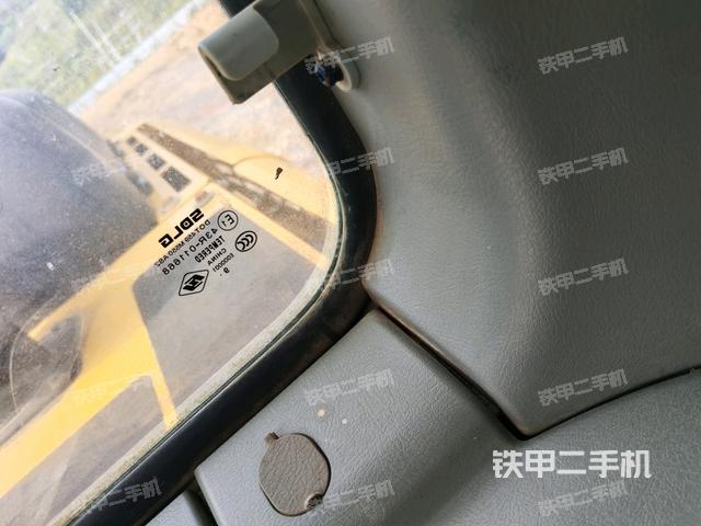 駕駛室左后45度(駕駛室部分) 駕駛室左后45度(駕駛室部分)
