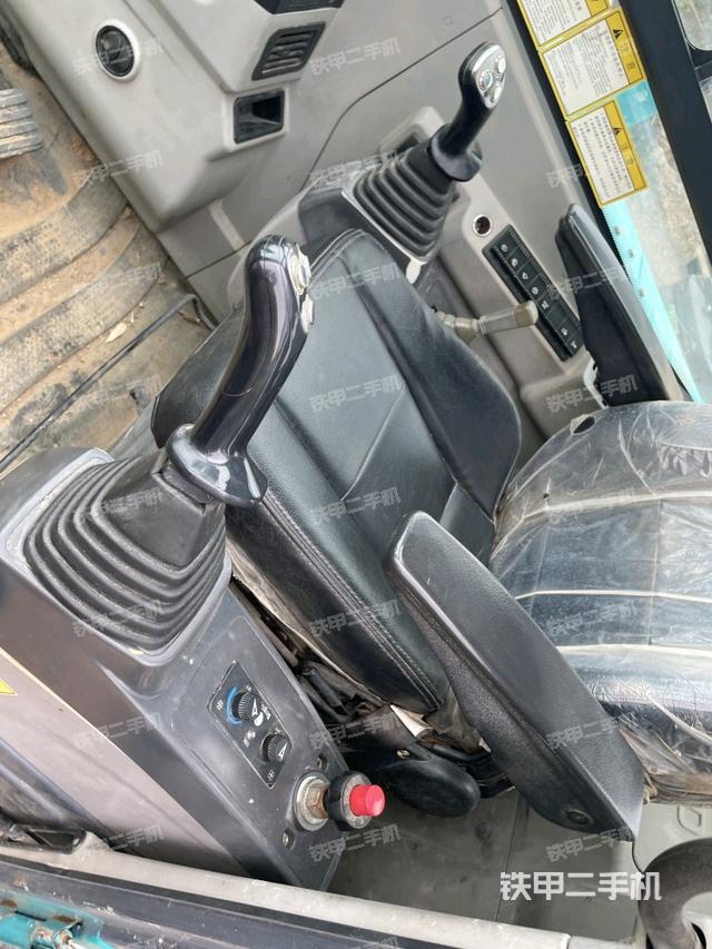 后窗玻璃角標(biāo)（駕駛室部分）