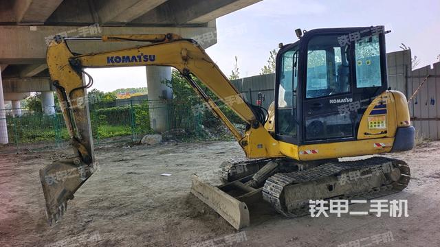 小松PC56-7挖掘机