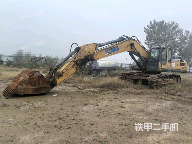 徐工XE370D挖掘機(jī)