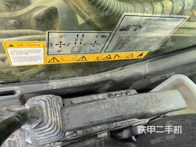 座椅左側(cè)控制臺(tái)/音響/含左手柄(駕駛室部分) 座椅左側(cè)控制臺(tái)/音響/含左手柄(駕駛室部分)