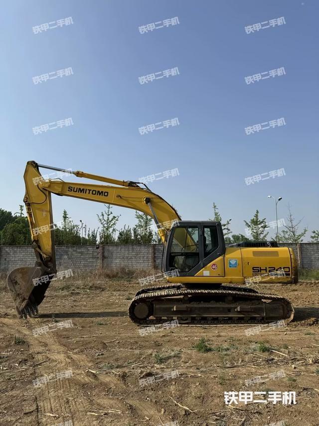 住友SH240-5挖掘機(jī)
